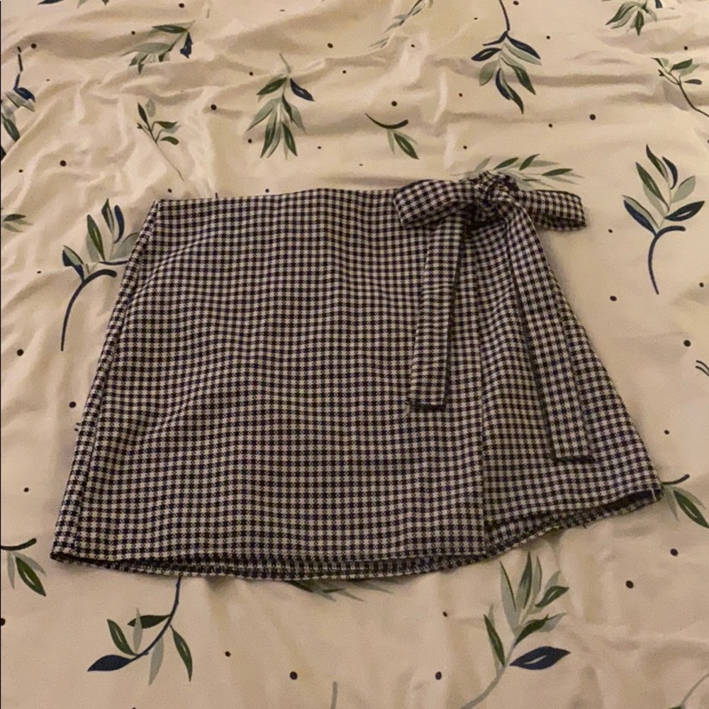 Gingham tie skirt